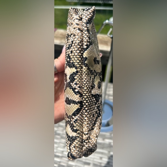 DSW Vegan Snakeskin Clutch Pouch Cosmetic Bag​ - Picture 6 of 9